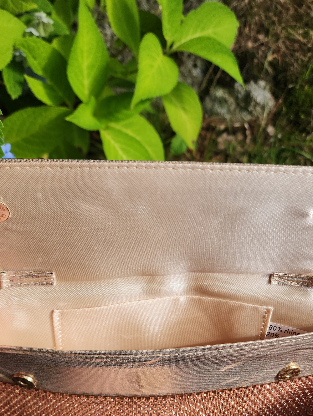 Elegant Gold Bag - Picture 4 of 4